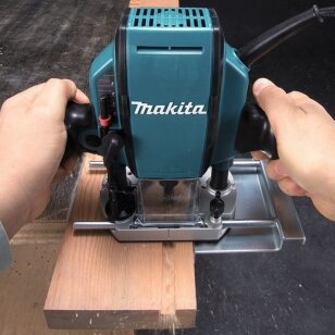 Elektrinė freza Makita RP0900J, 900 W