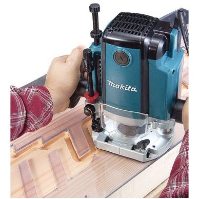 Vertikali freza Makita RP2300FCXJ 2300W 1